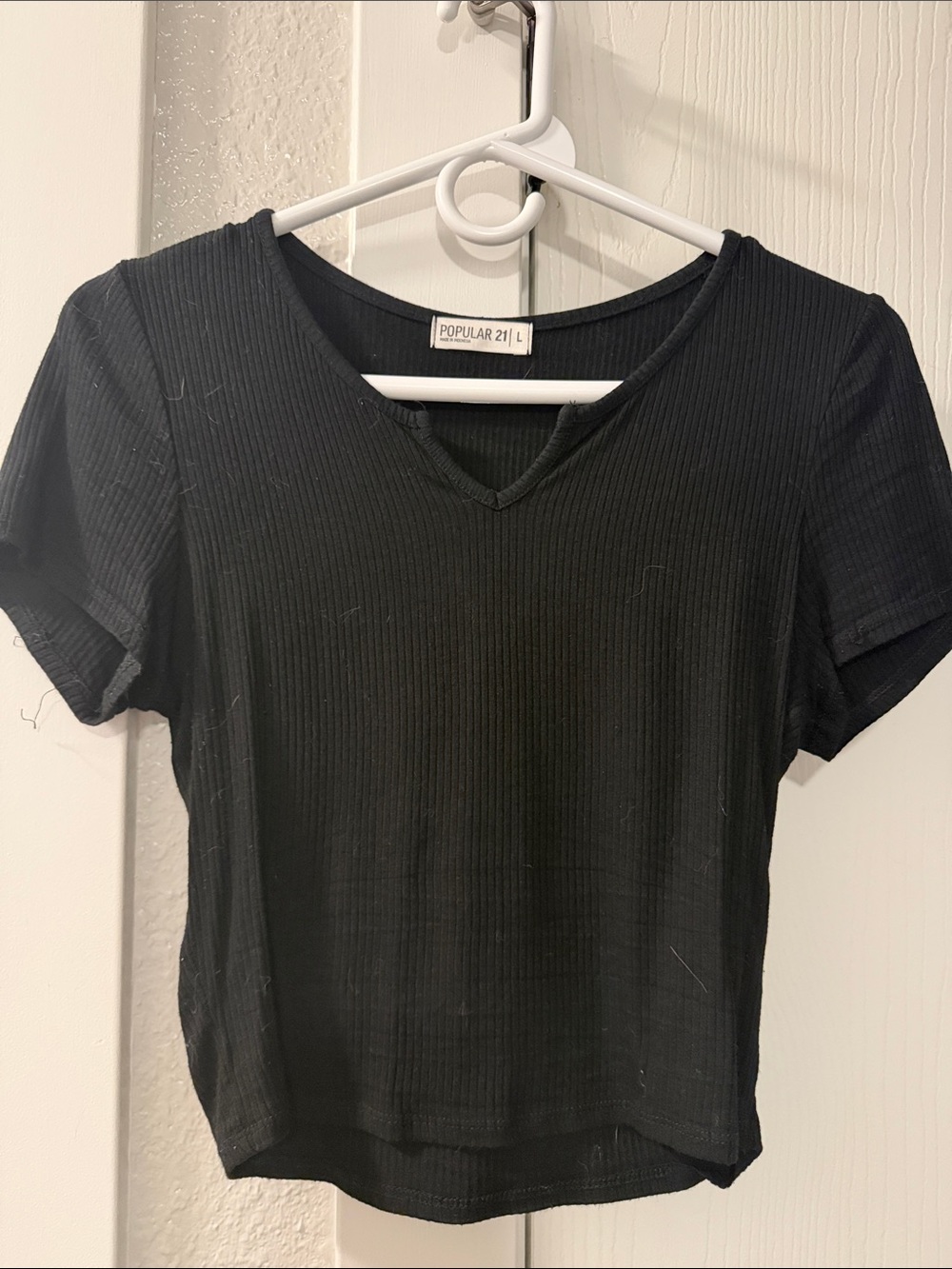 Popular 21 Black Ribbed V-Neck Short Sleeve Tee